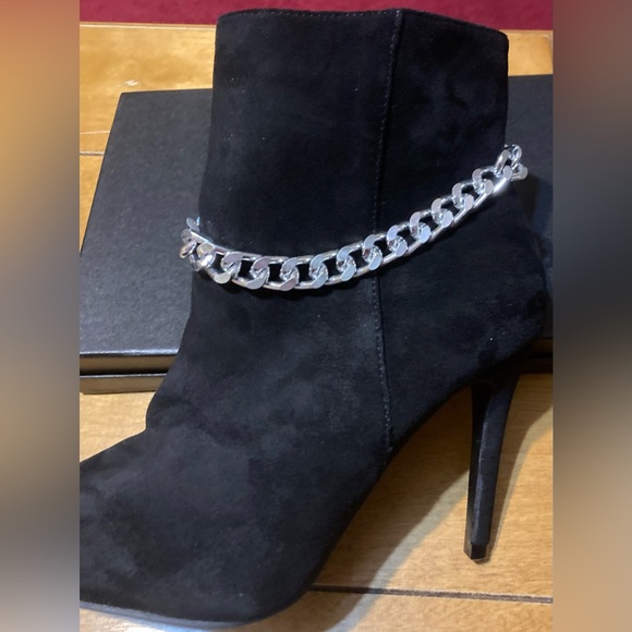 NWT Ladies Size 10 Mata Cravings 4” Heels With Chain - Picture 10 of 16